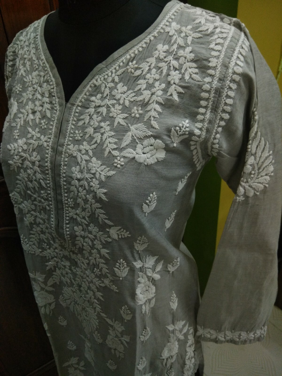 LONG XS S 36″ M 40″ PURE CHANDERI FABRIC HANDMADE ETHNIC CHIKAN EMBROIDERY TOP