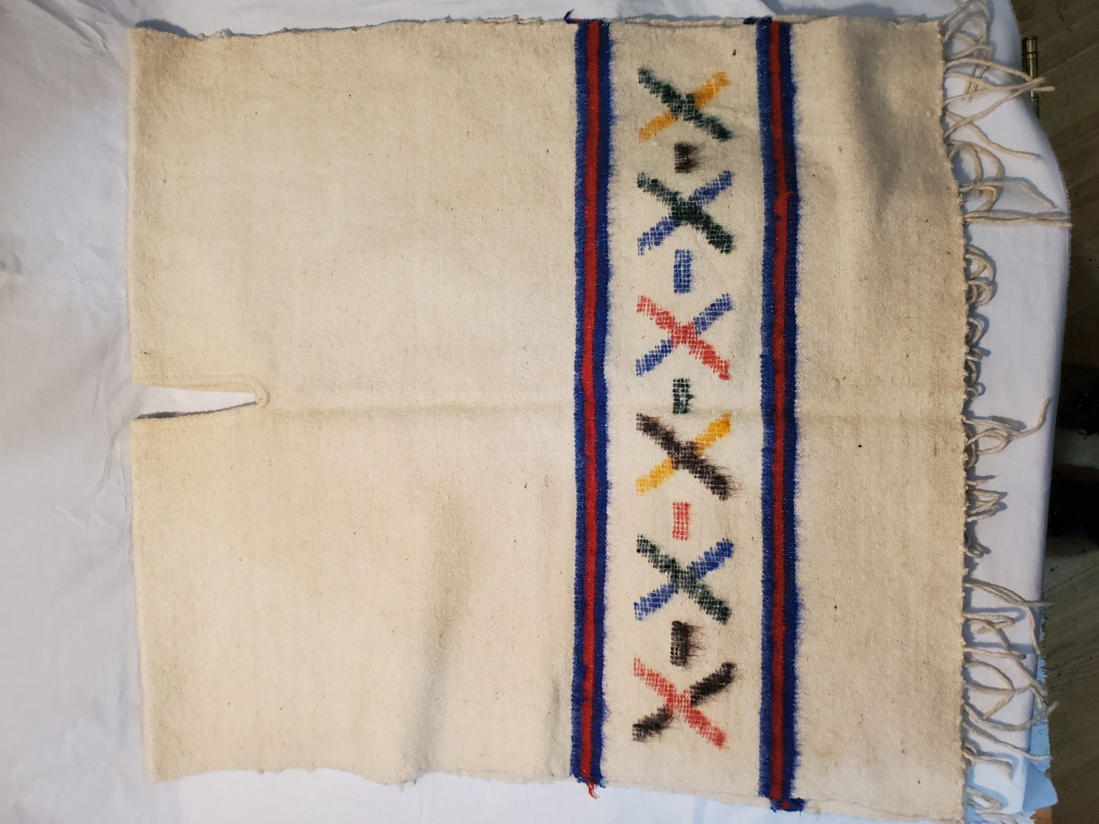 Vintage 100% Wool Warp & wool Weft Mexican Poncho 64″x30″ Rare Design X Pattern