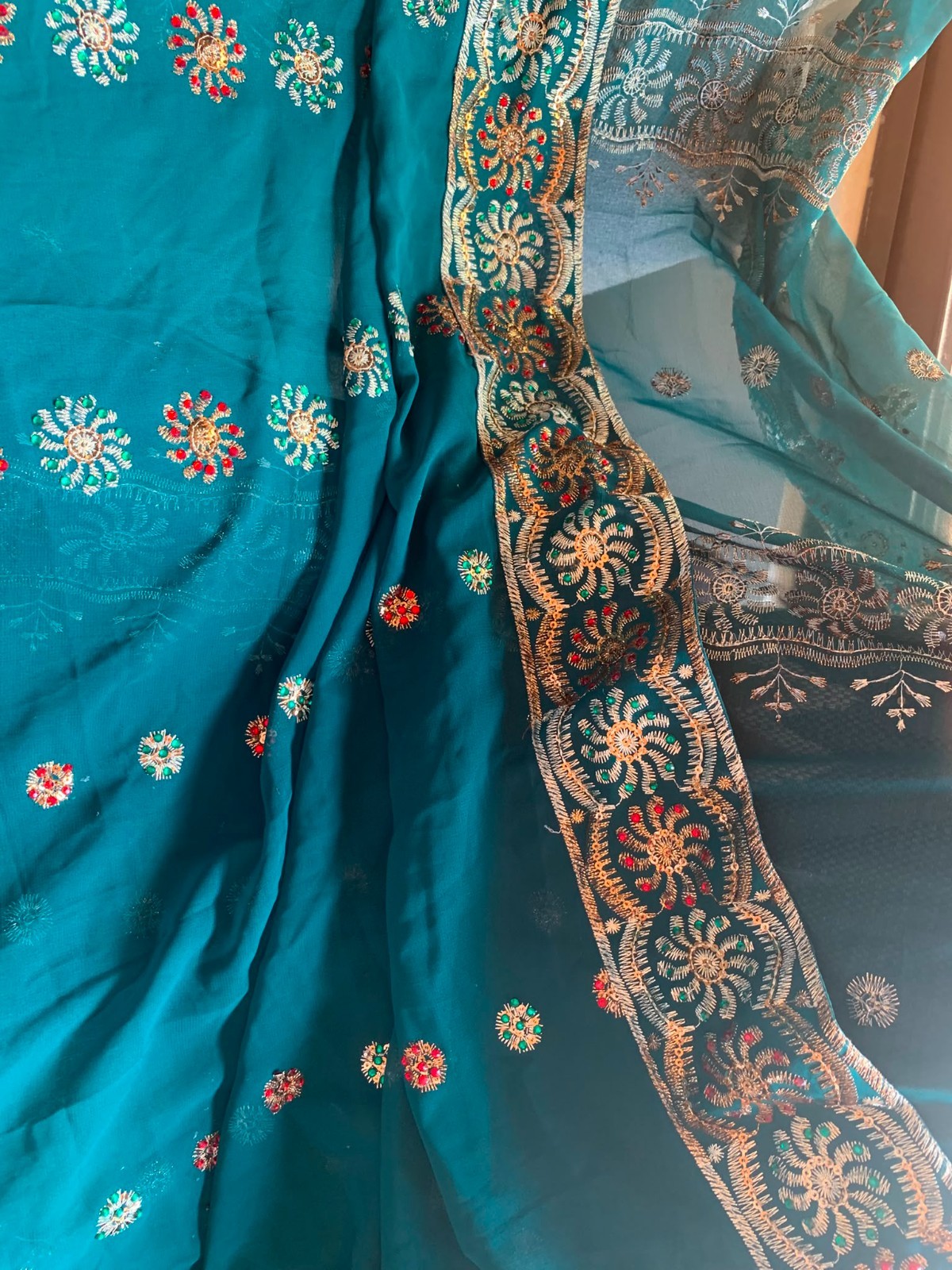 Vintage Chiffon Indian Sari Teal Green 6 Meters – Gold Embroider