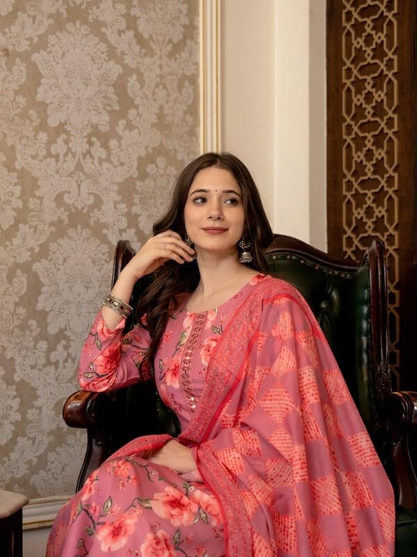 Women’s Rayon Blend Floral Straight Printed Kurta Pant With Dupatta
