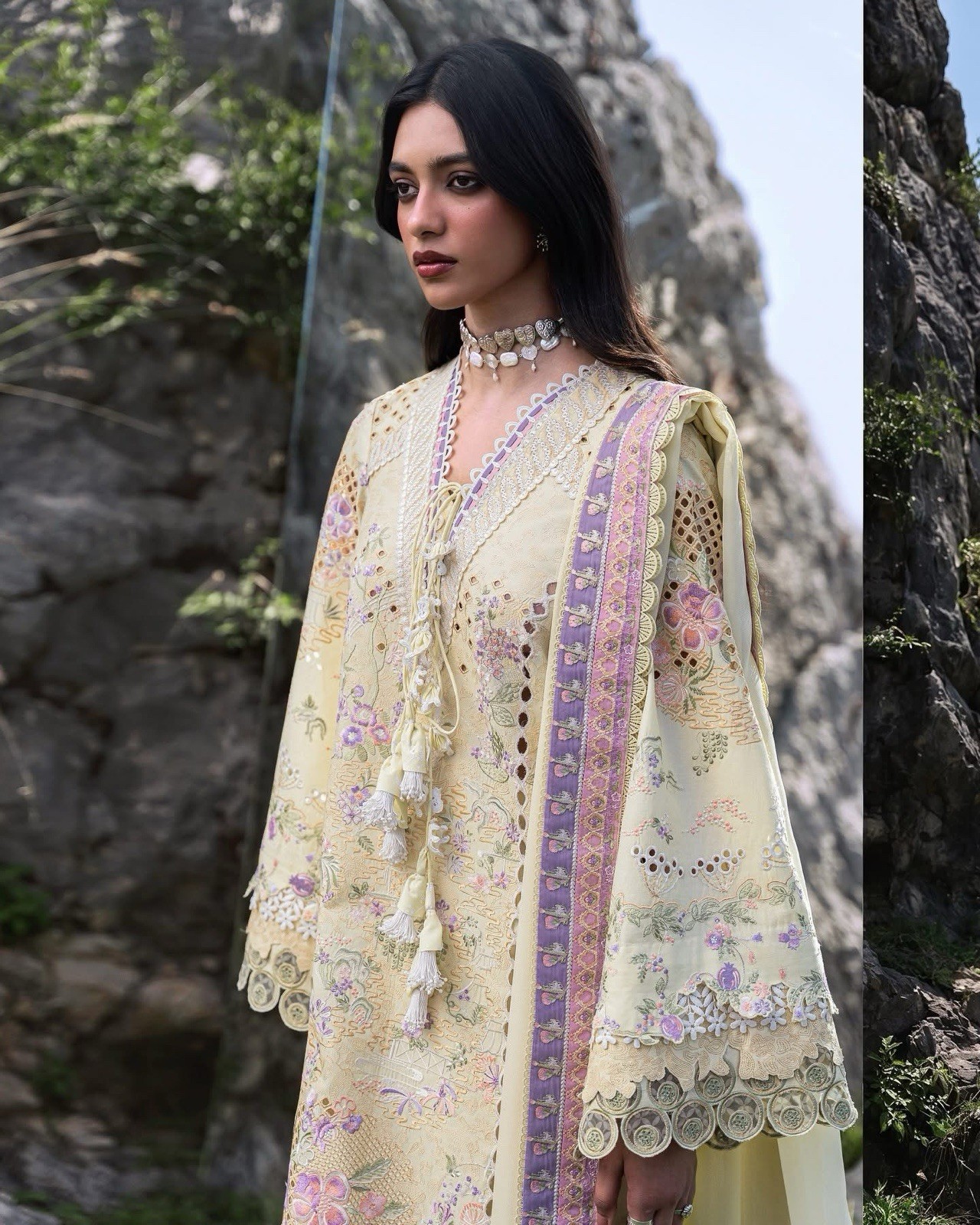 Women Pakistani Unstitched Chiffon Salwar Kameez Floral Embroidered