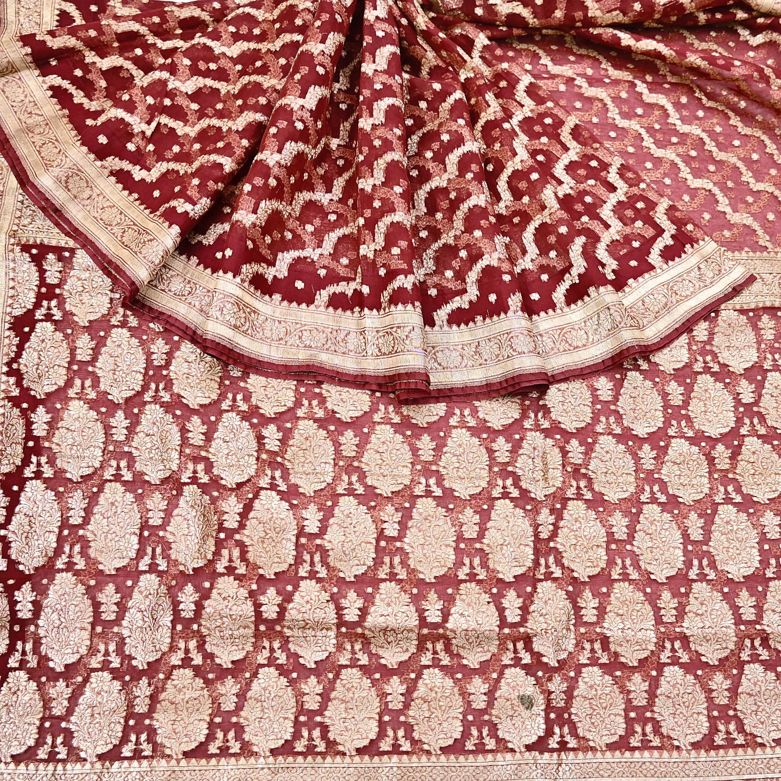 Indian Vintage Sari Heavy Maroon Pure Organza Silk Woven Brocade Banarasi Sarees