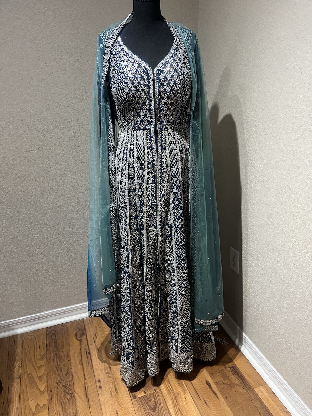 Handmade Women’s Blue Embroidered lengha Gown w/ Net Dupatta, L