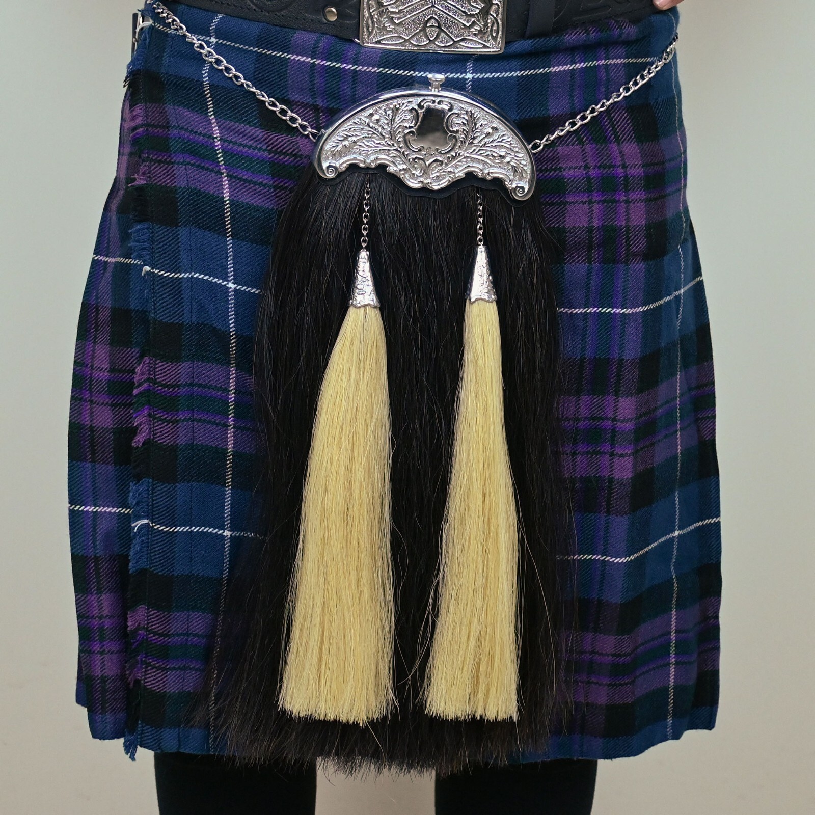 Traditional Scottish kilt sporran Real Horse Hair Sporran Black + White Tassels