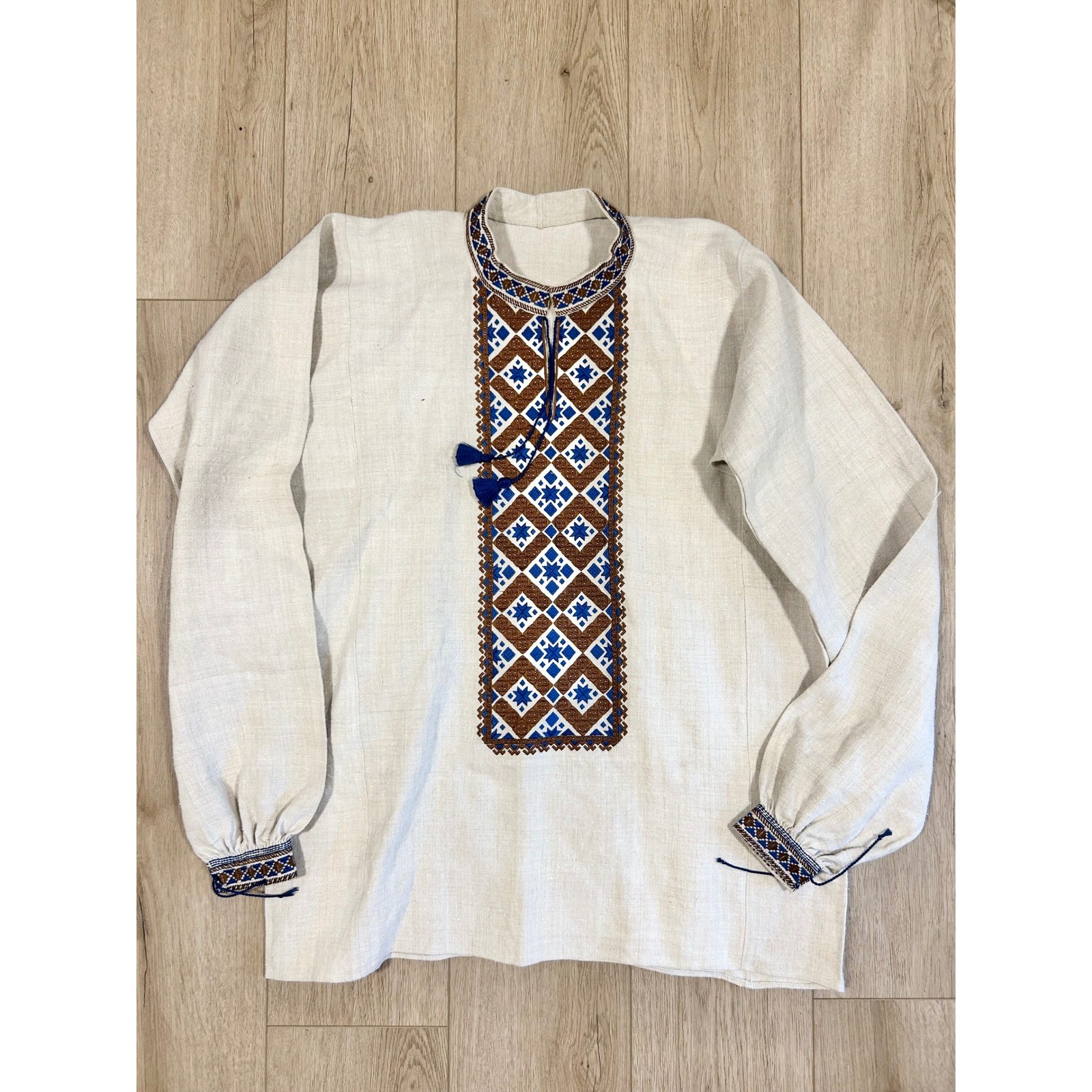 Vintage Ukrainian Vyshyvanka Embroidered Linen Tunic Beige Blue Geometric Folk