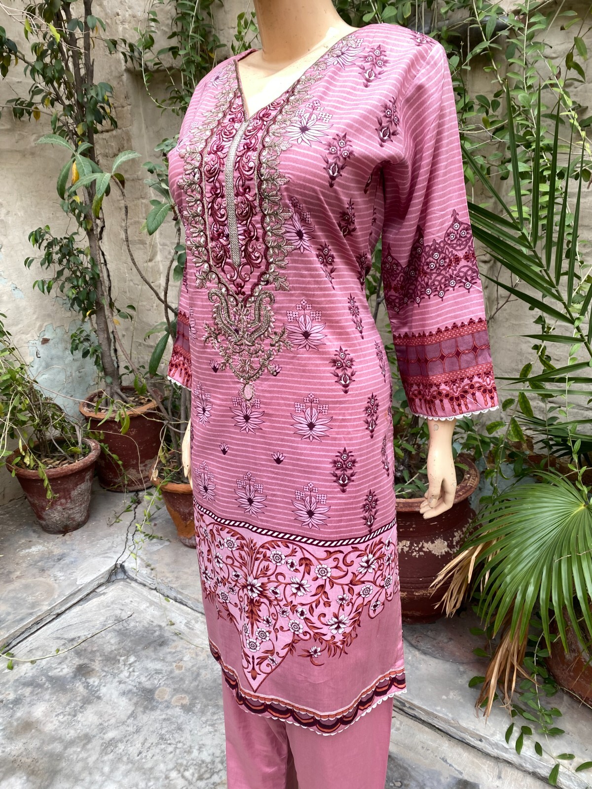 Pakistani Tea Pink Printed Straight Shirt 3-PCS Lawn Suit / Threadwork ,XL #2