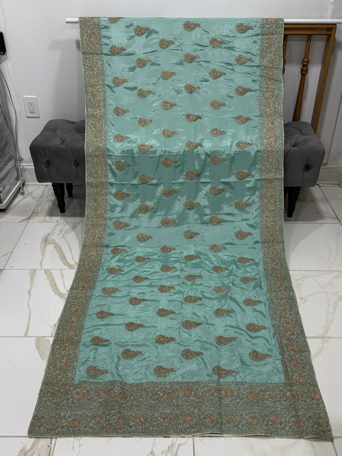 Indian Saree for Women Jari Work Saree with Unstitched Blouse Piece