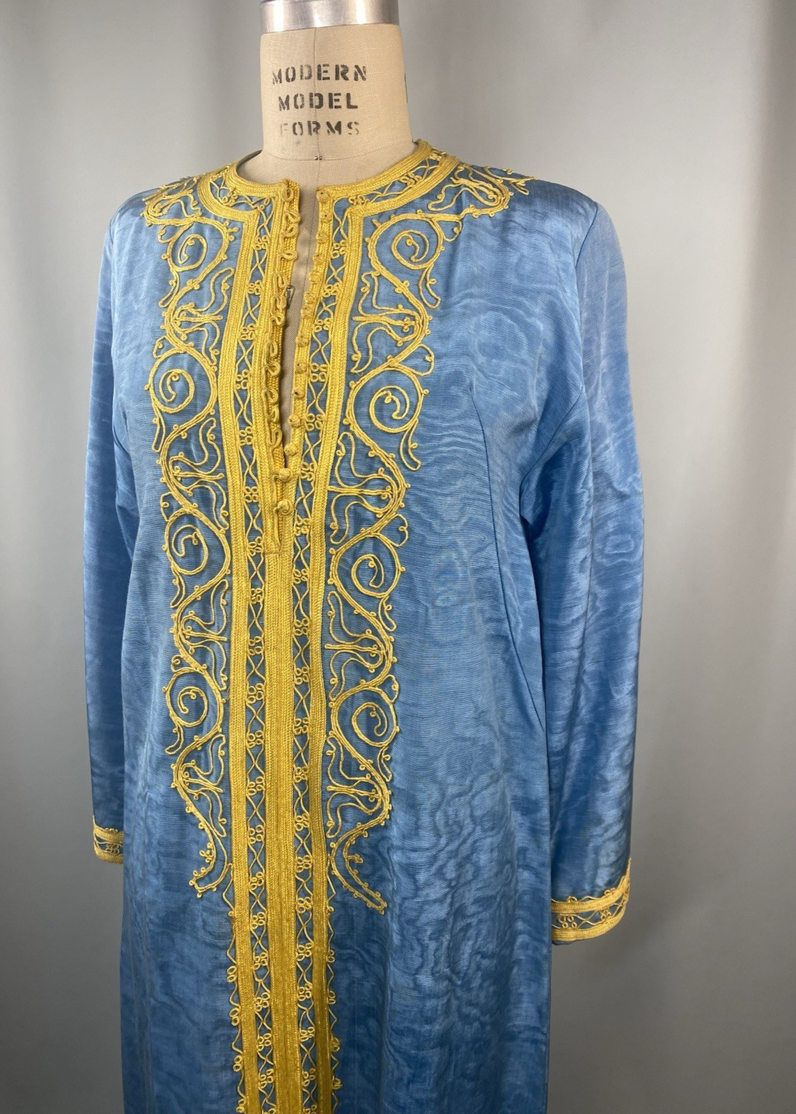 Vintage Robe Moroccan kaftan Middle East embroidered blue yellow tourist 60s 70s