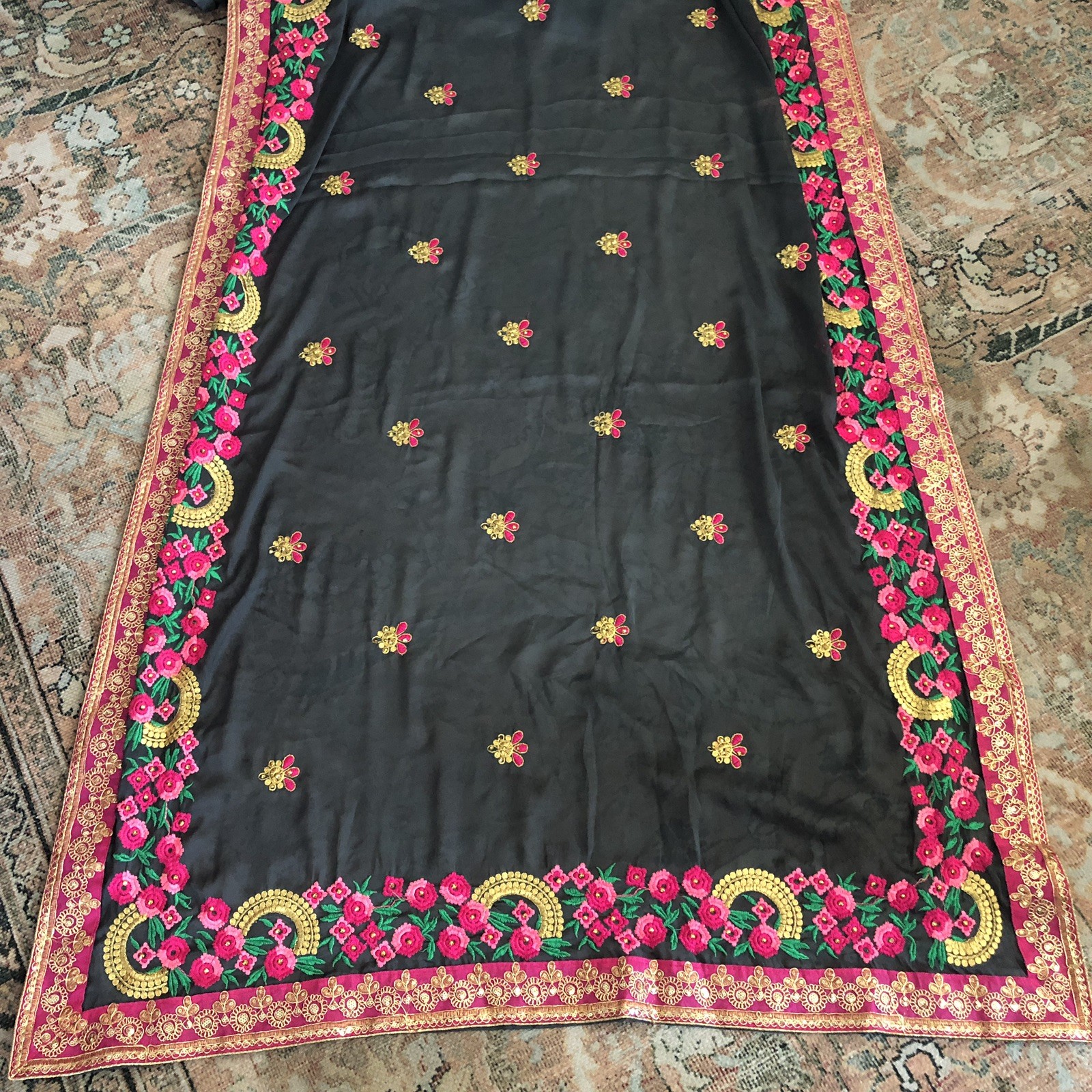 Saree Sari Metallic Sequined Embroidered Floral Scarf Gray Pink ￼Costume 5 Yd