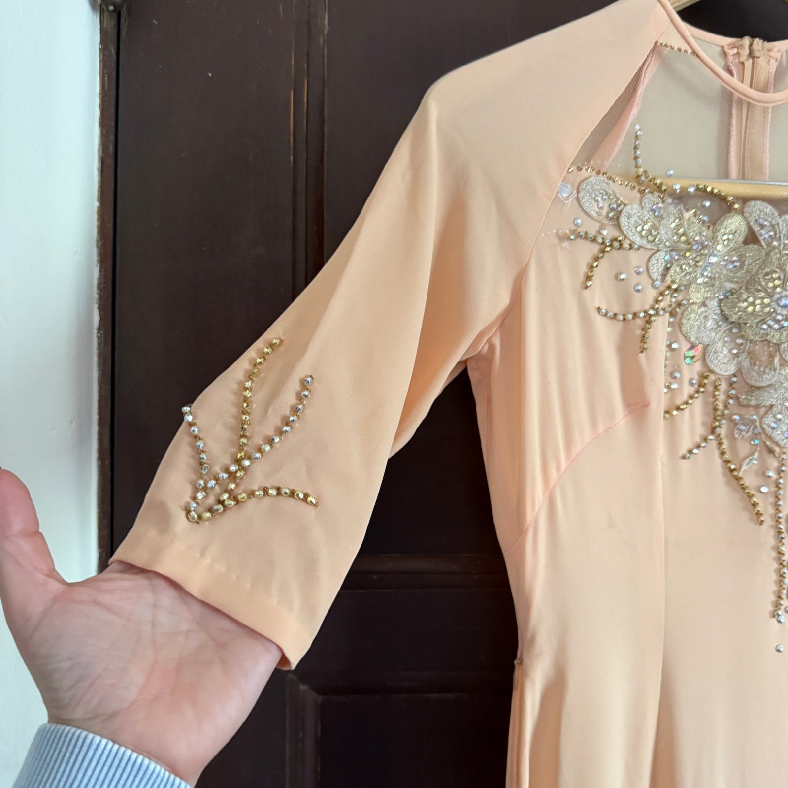 Vintage Peach Vietnamese Ao Dai | Beaded, Sheer panel Sequin Approx Size Small