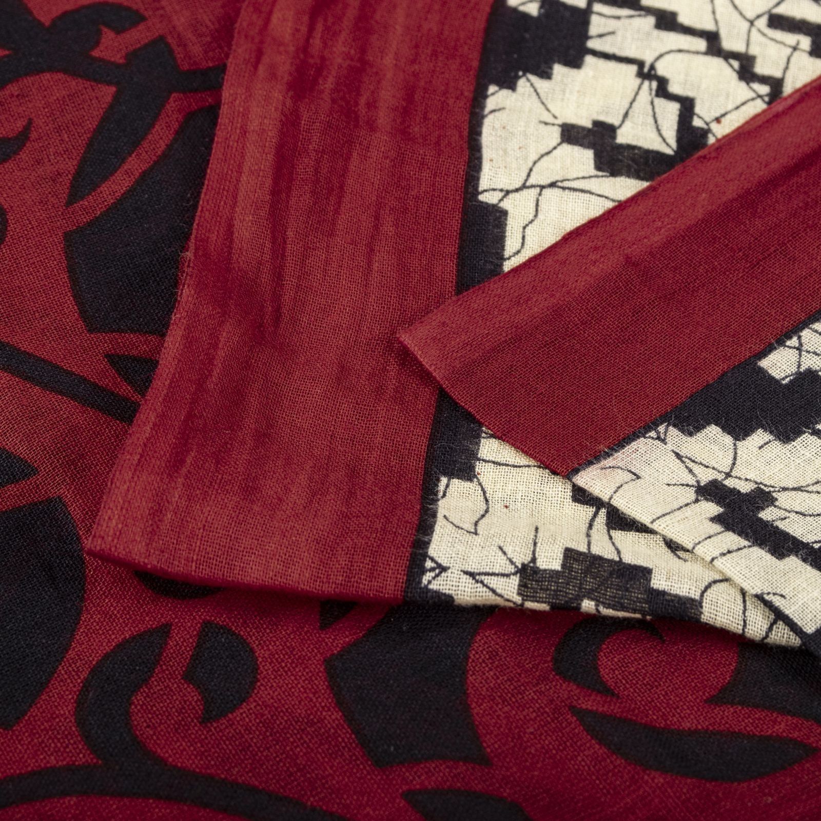 Sanskriti Vintage Saree Red-Black Pure Cotton Damask Printed Sari Fabric 5+Yard