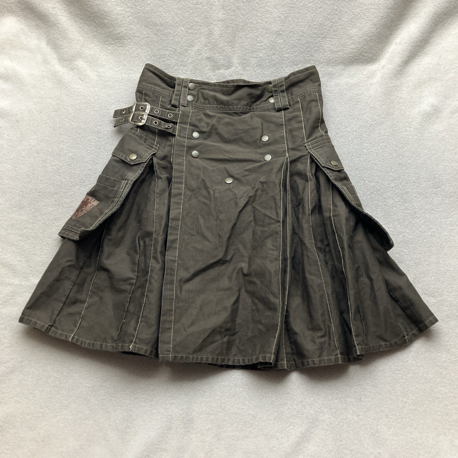Damn Near Kilt’ Em Men’s 30” Scottish Kilt Olive Cargo Pockets Goth Emo Punk