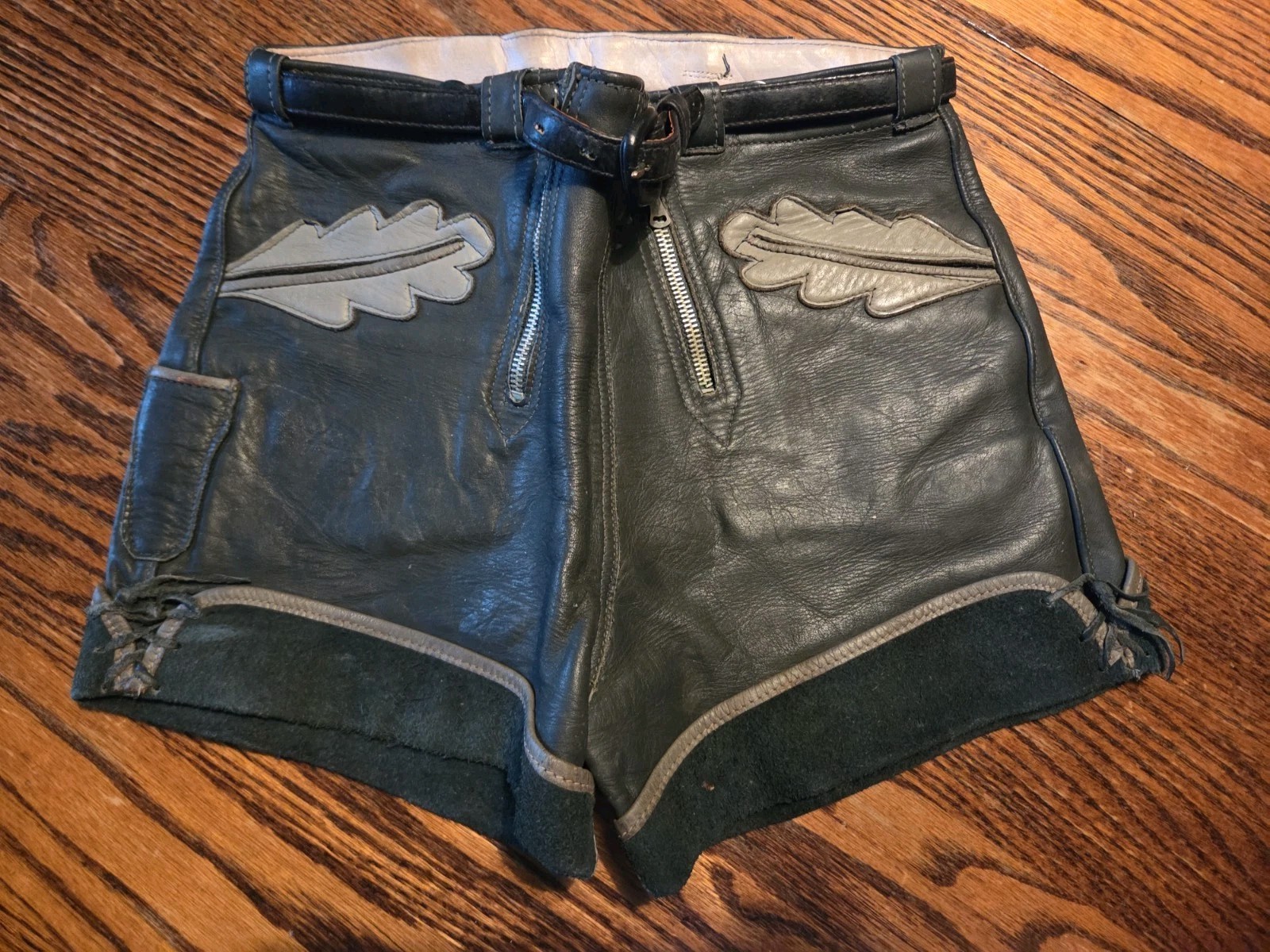 1960s Vtg Auth. Leather LEDERHOSEN Shorts German Octoberfest Festival 24″W Green