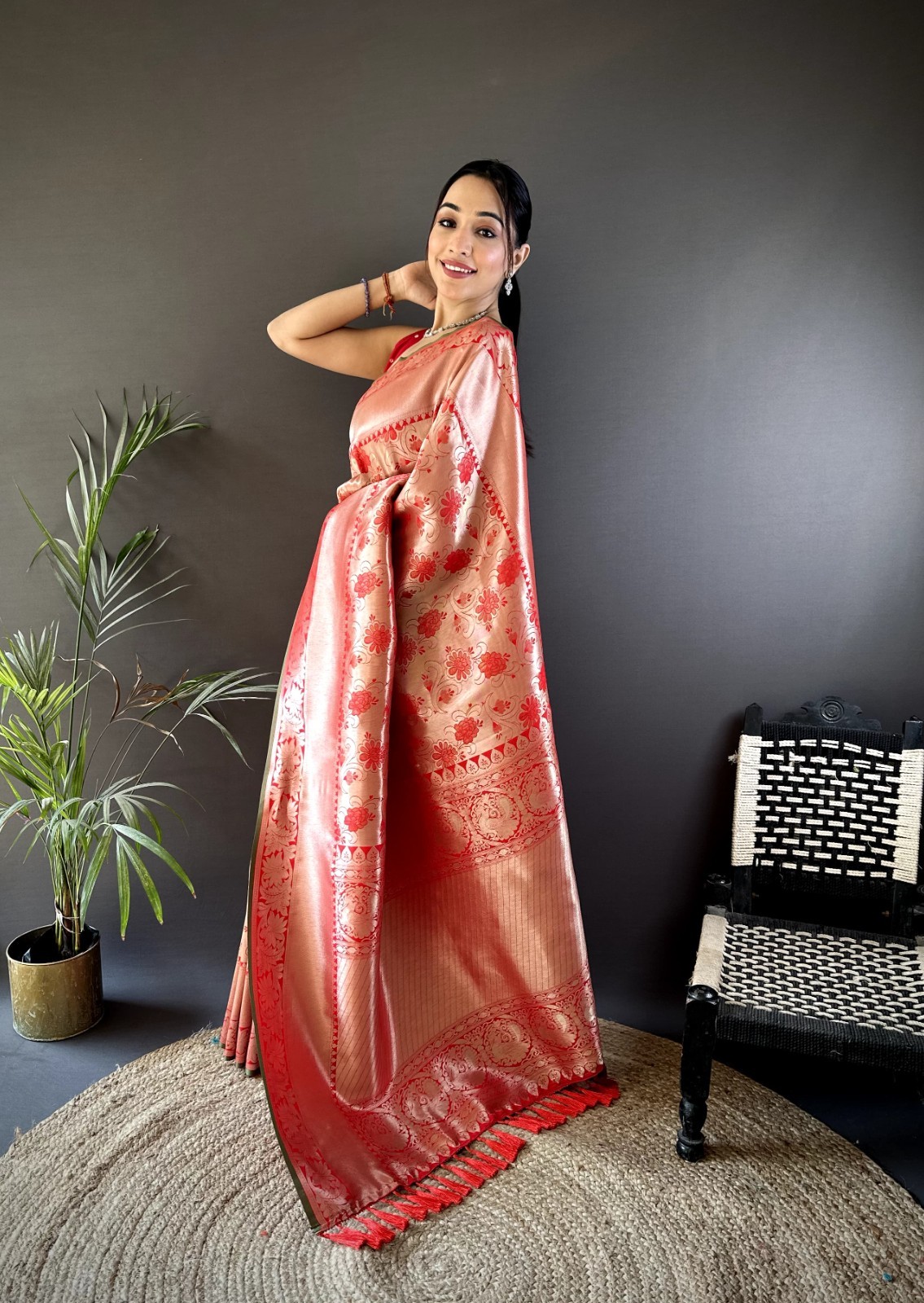 Women’s Banarasi Silk Saree Gold Zari Floral Weaving Tassel Pallu Designer sari
