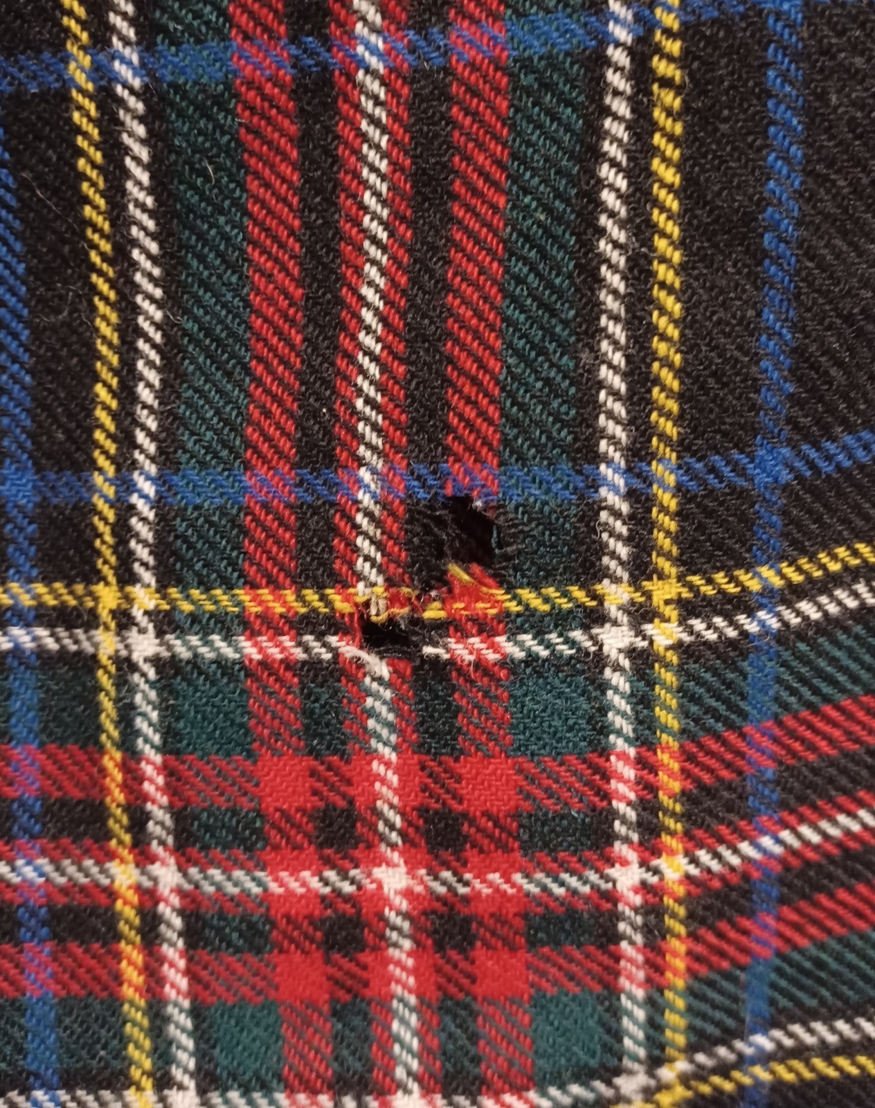 VTG James Dalgliesh Wool Traditional Tartan Kilt Red Black Blue Green Size 14