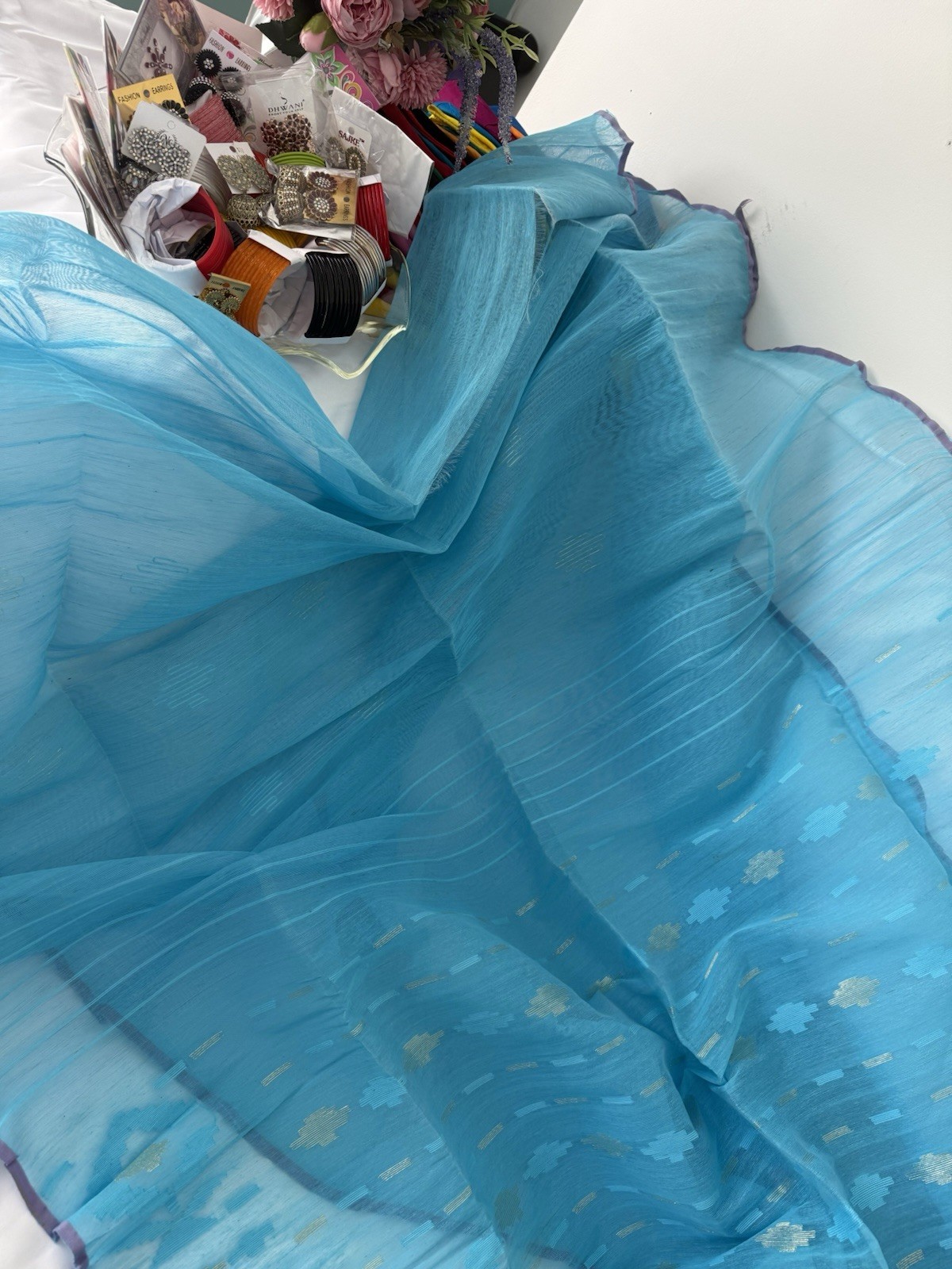 NEW, Handmade, Original Dhakai Jamdani Saree ( item#L2214 ) Only $40