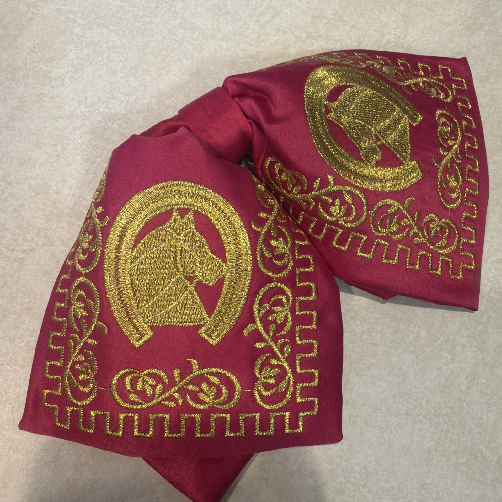 Mariachi Bow Tie, Pink With A Horseshoe and Horse Embroidered / Moño Charro