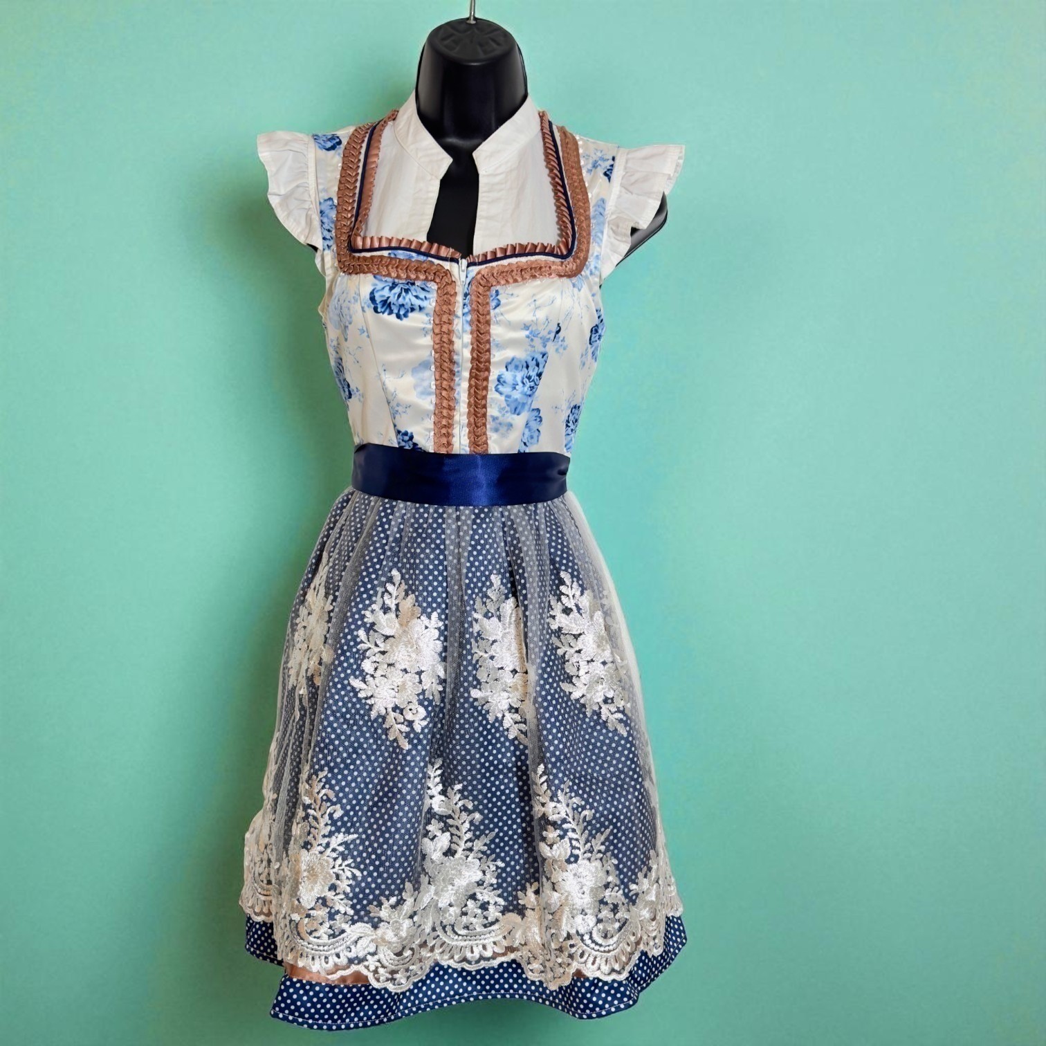 New Large Oktoberfest Blue Floral Lace Dirndl Dress Bavarian German Trachten