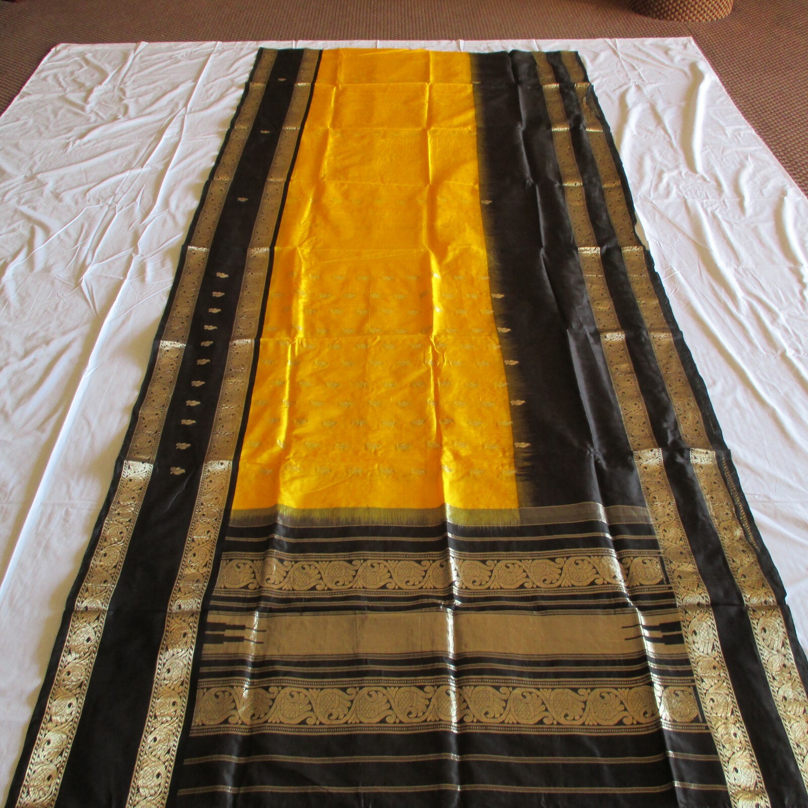 GOLD Yellow BLACK Gold PHENOMENAL Sari SILK Fabric DECENT BANARASI SILK SAREE