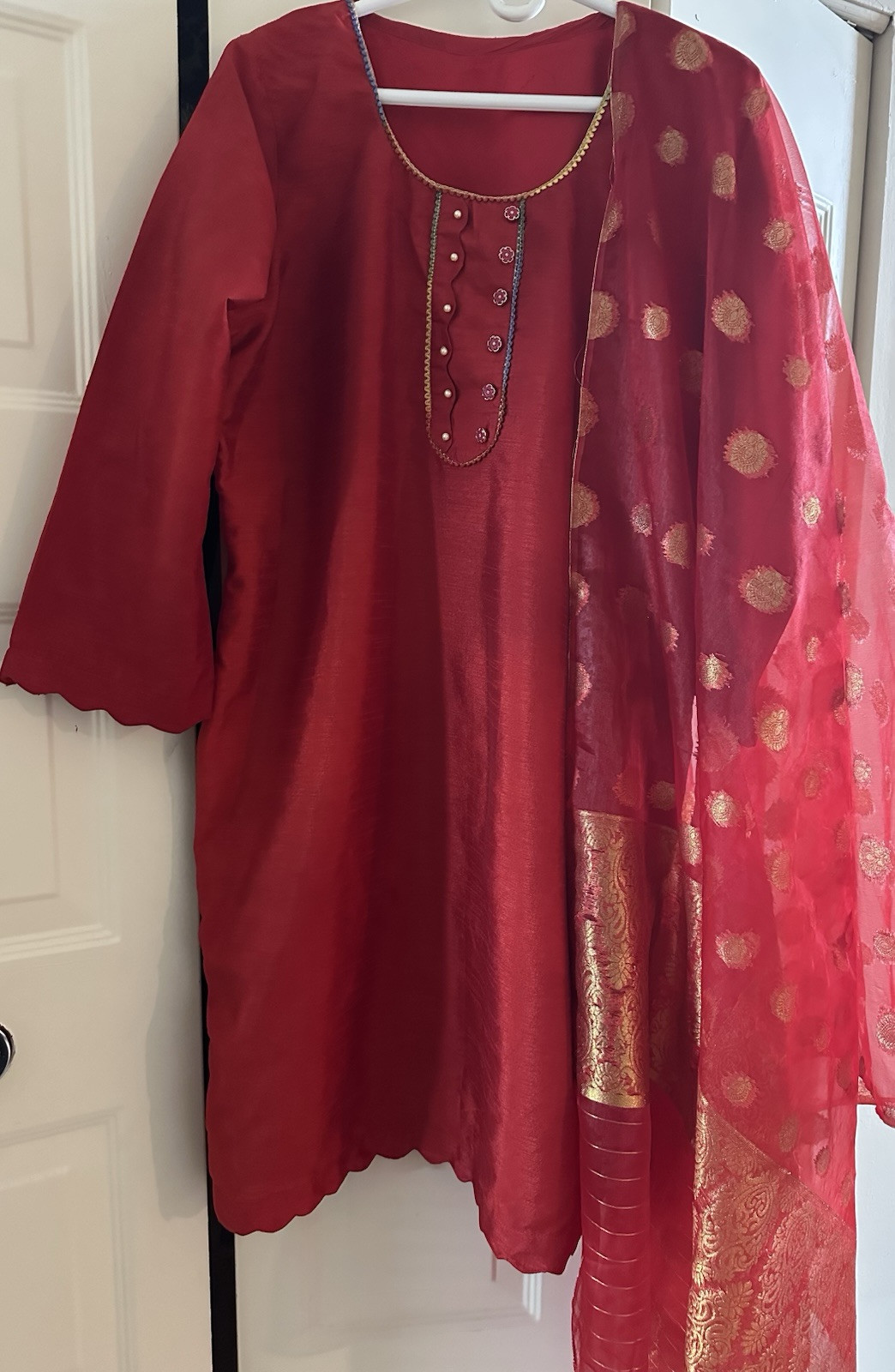 Red Raw Silk Solid Kameez Trouser With Organza Dupatta 3 Pc Sz XL