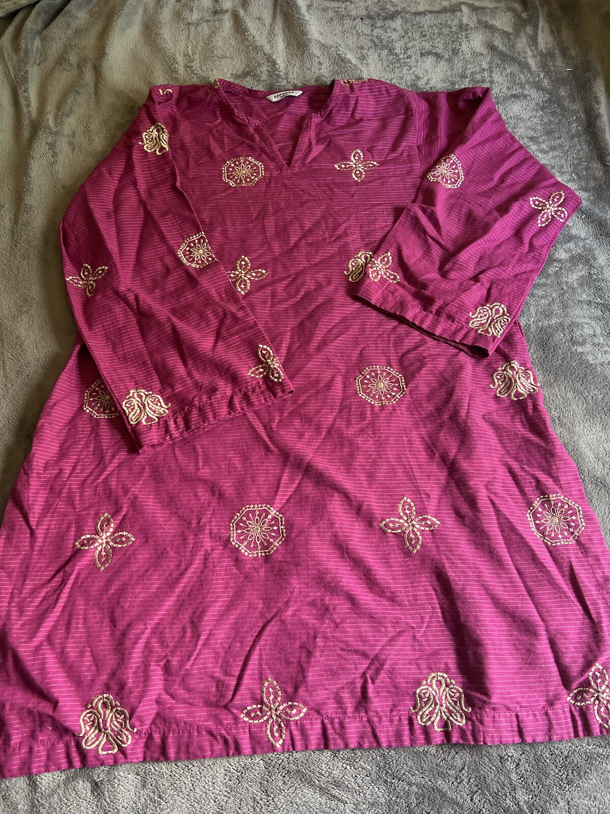 Pakistani Women’s Size Medium Sapphire Original Khaddar Embroidered Kurta