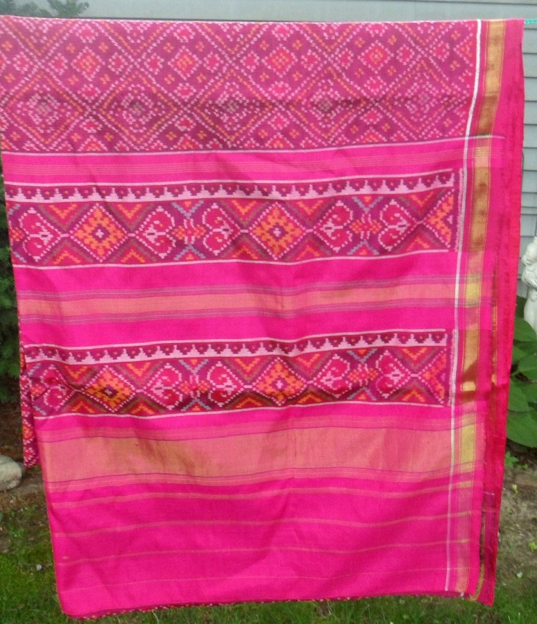 Silk Saree Sari Authentic Vibrant Rani Pink Gold Border 210 x 46 Inch Beautiful!