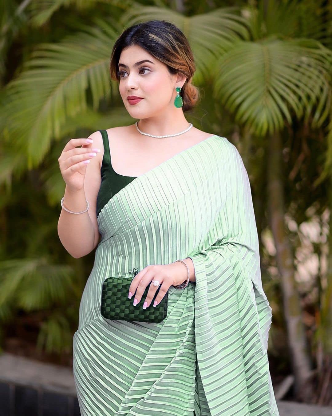 Women’s Pleated/Crushed Plain Chinon Saree With Unstitched Blouse Piece