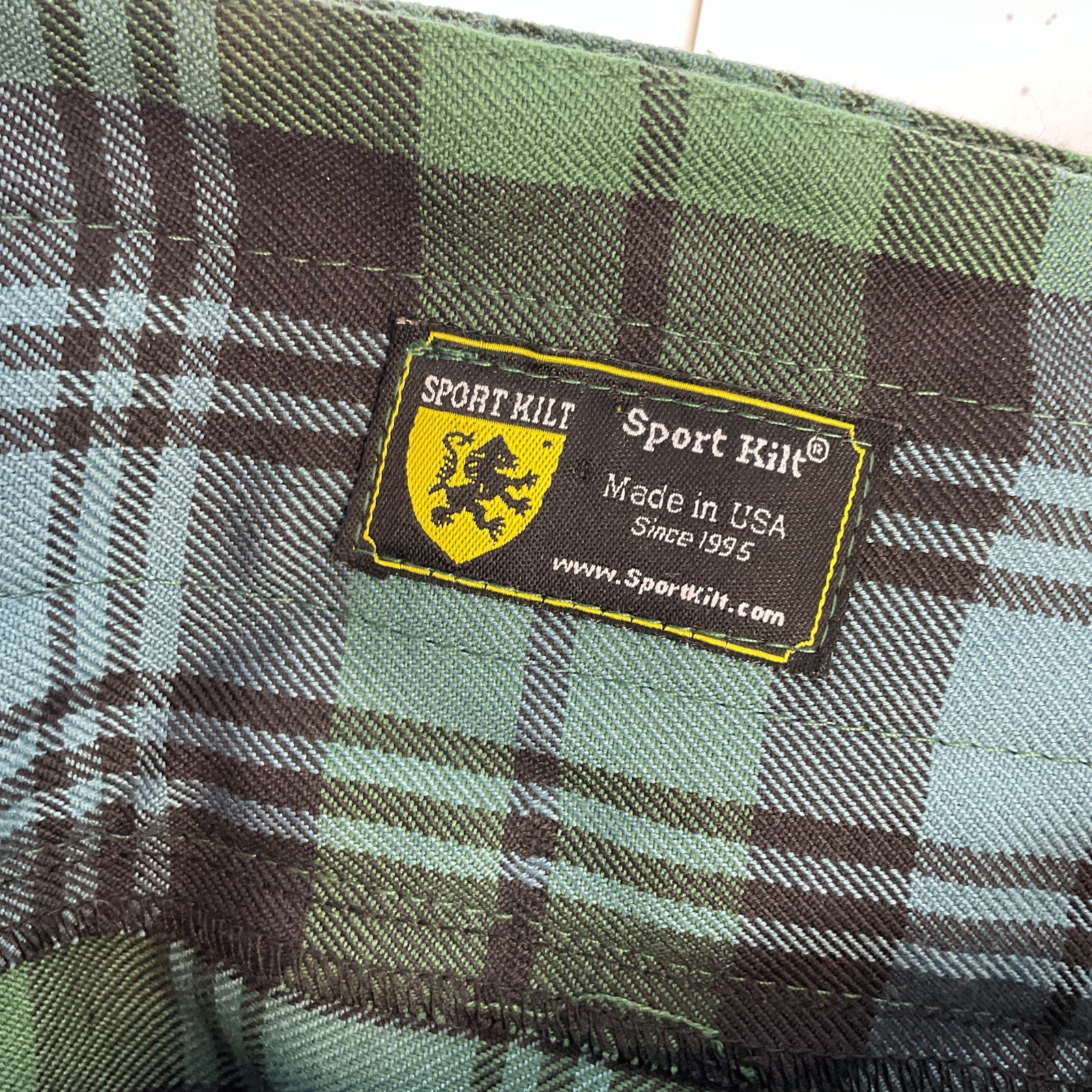 Sport Kilt Green Plaid Made in USA Hook & Loop Closure PolyBlend Black Watch LG