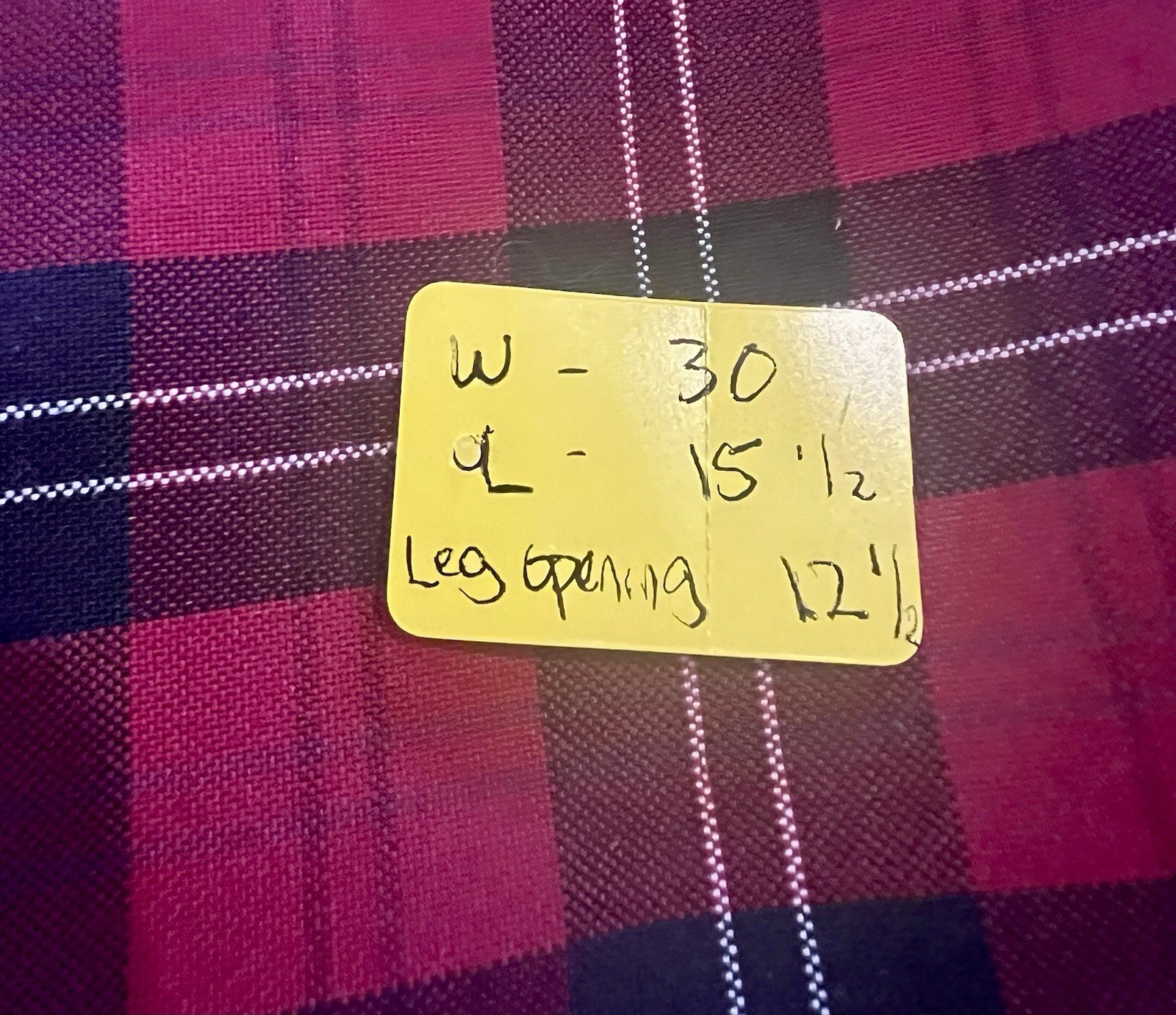 Women’s Red Plaid Skort. Size Medium.