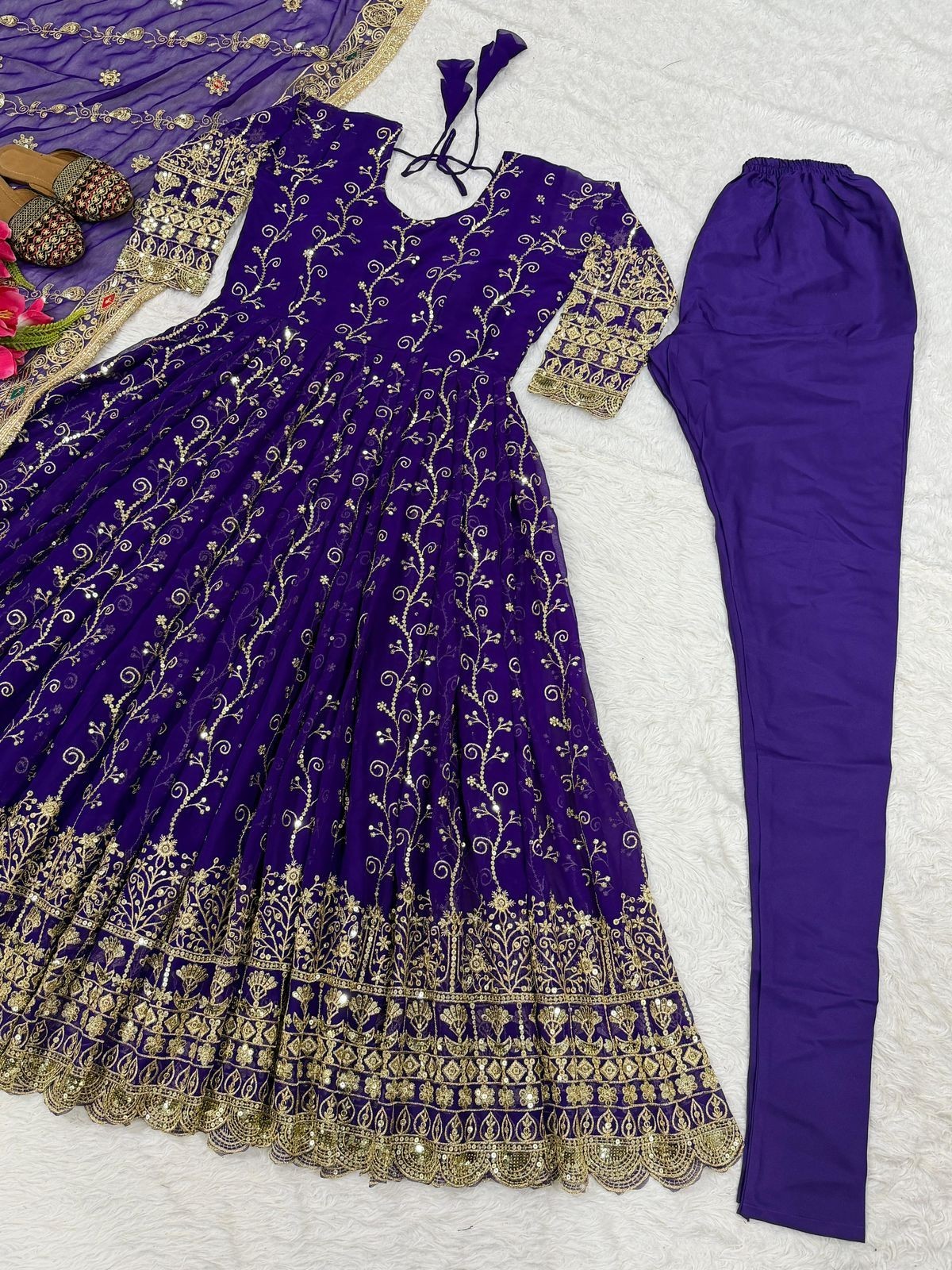 Presenting New Đěsigner Anarkali Suit In New Fancy Style