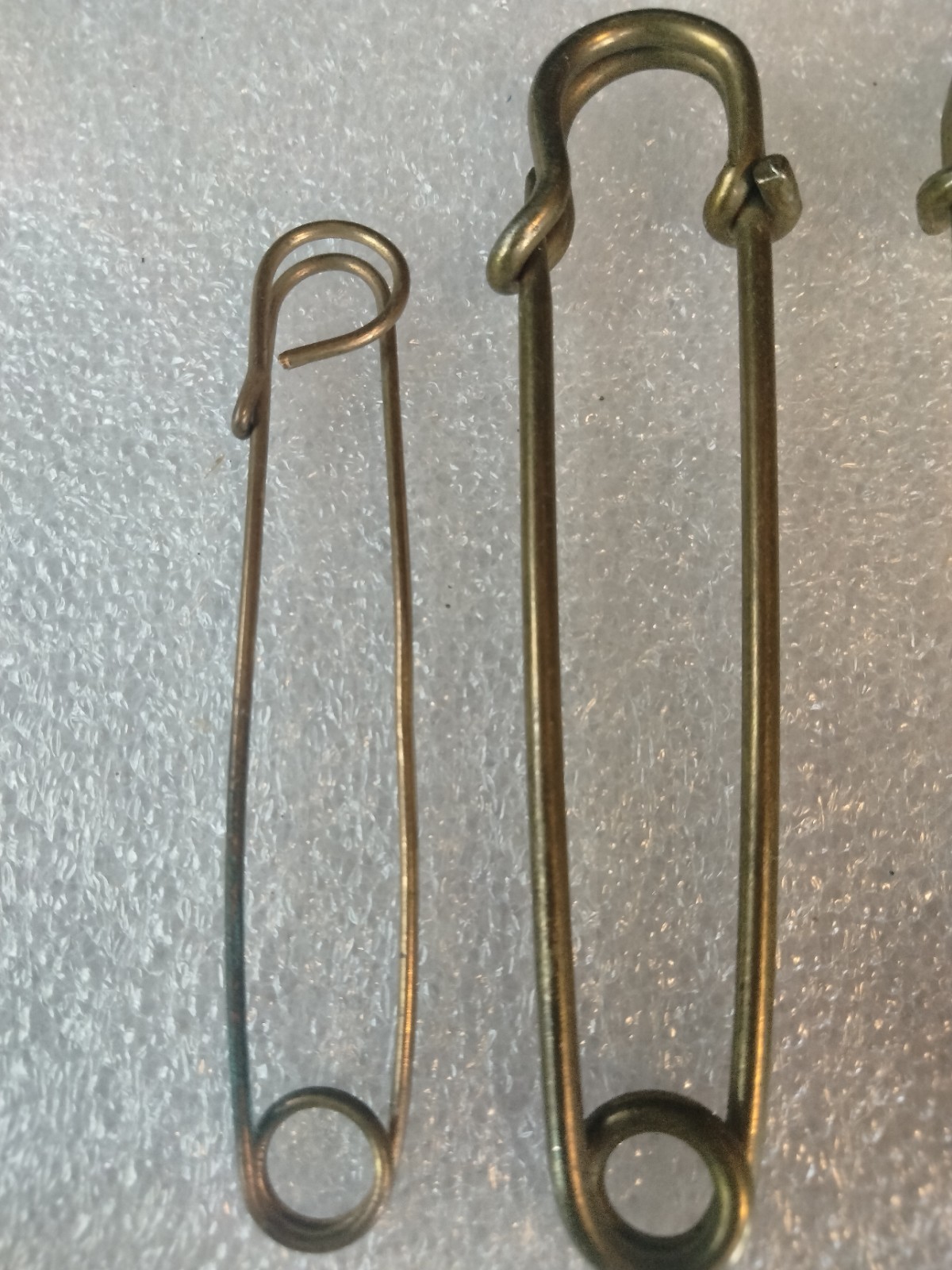 Set of 5 Brass/Metal Traditional Large 3″ ( 1 is 2.5 inch) safety pins / Kilt?