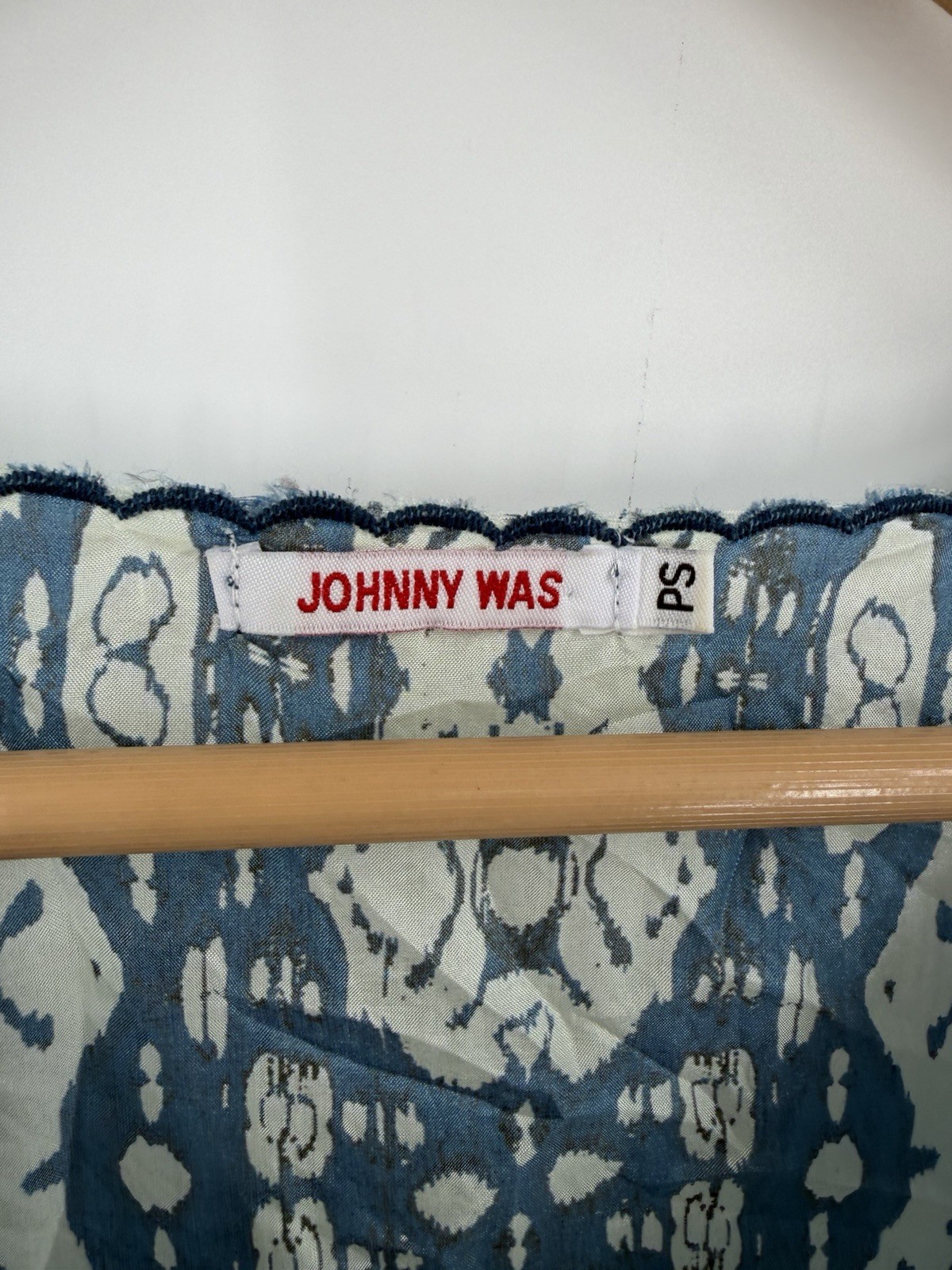 Johnny Was Silk Sharkbite Hem V-Neck Short Sleeve Blouse Size Petite Small