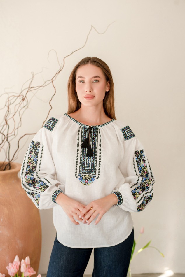 Ukrainian Embroidered White Linen Blouse Vyshyvanka Floral Boho Long Sleeve Folk