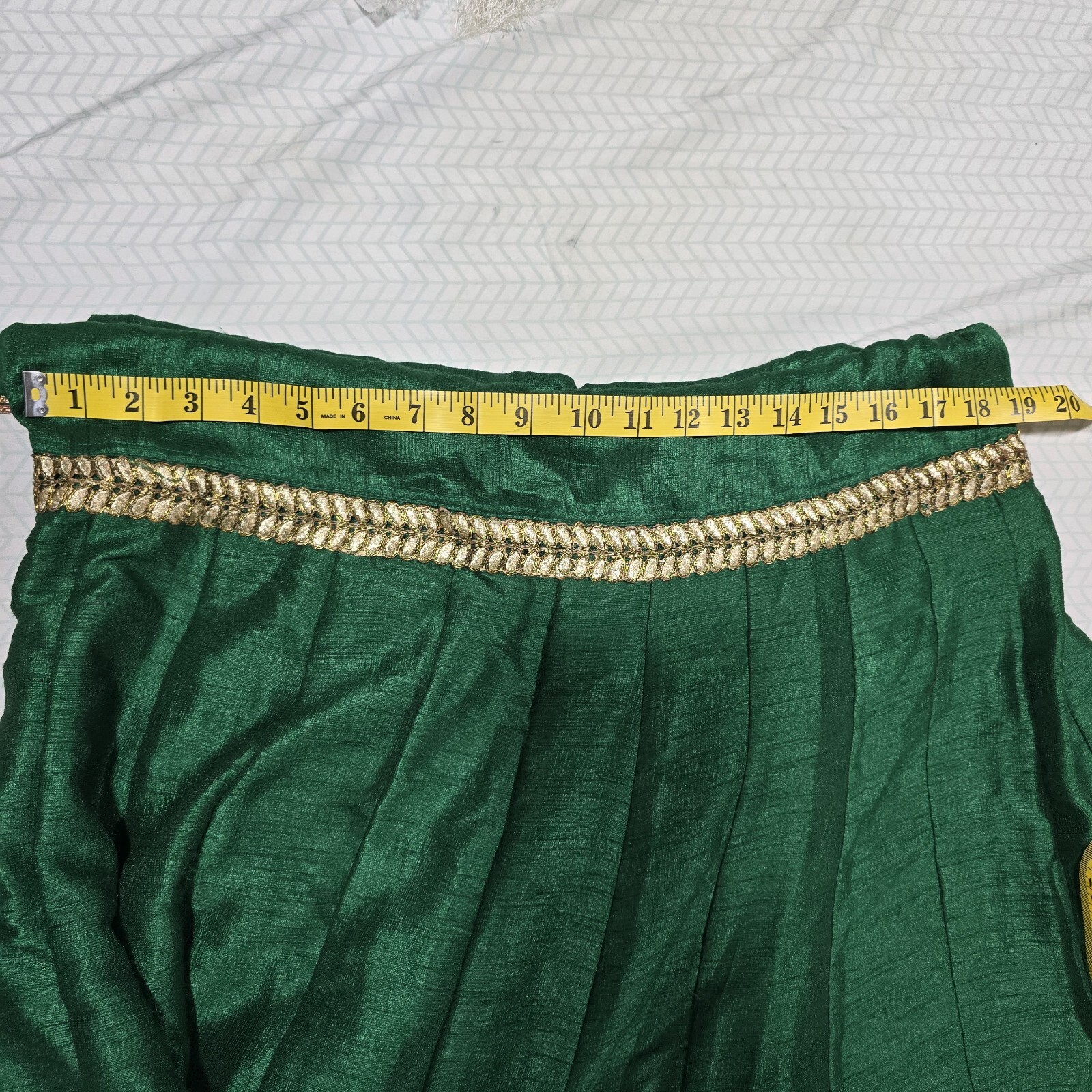 GORGEOUS! 3 PIECE Multi COLORED LENGHA CHOLI- SIZE M