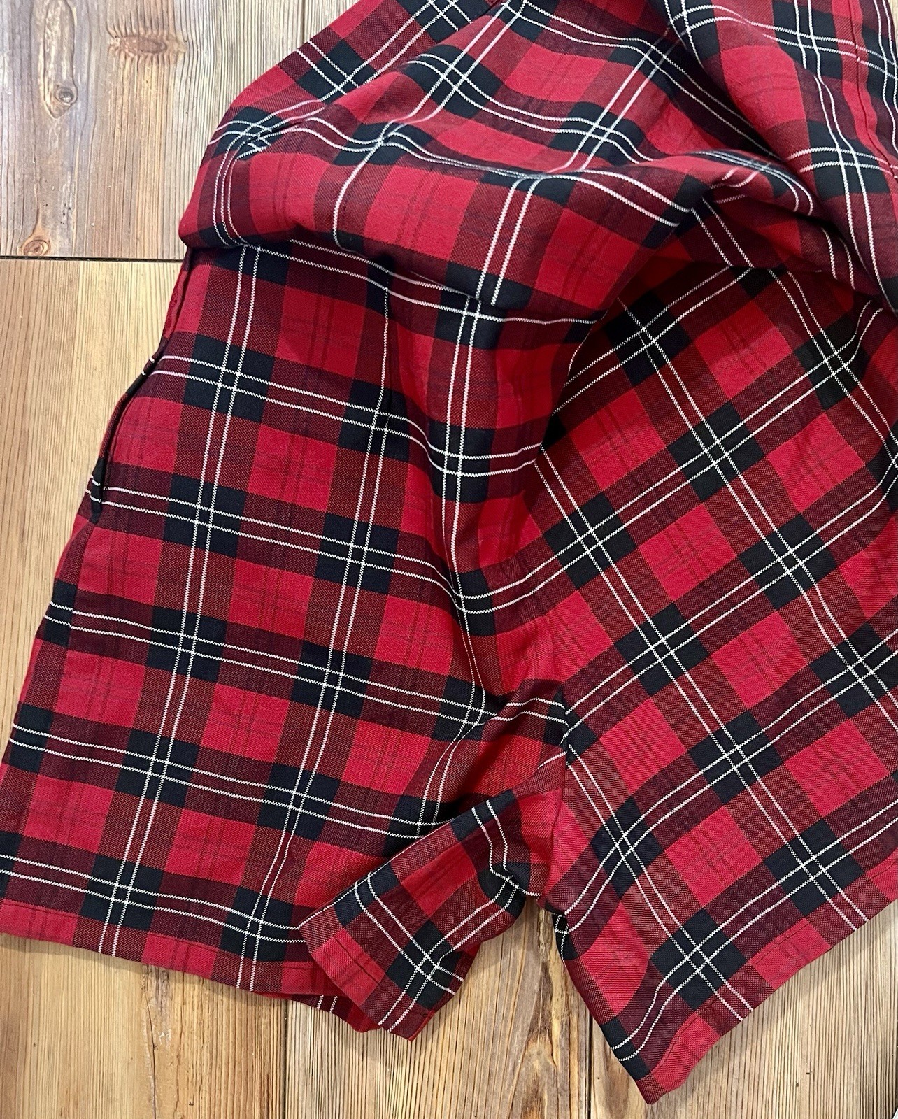 Women’s Red Plaid Skort. Size Medium.
