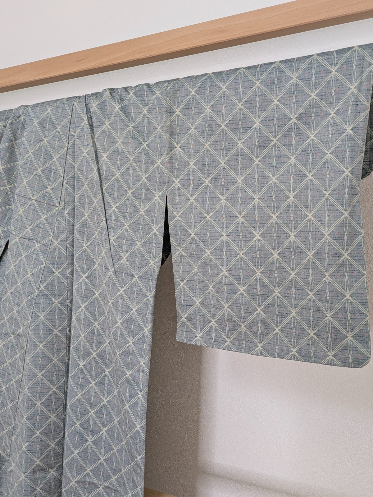 Vintage Japanese Kimono Silk Hitoe Gray White Geometric Pattern Unlined Tsumugi