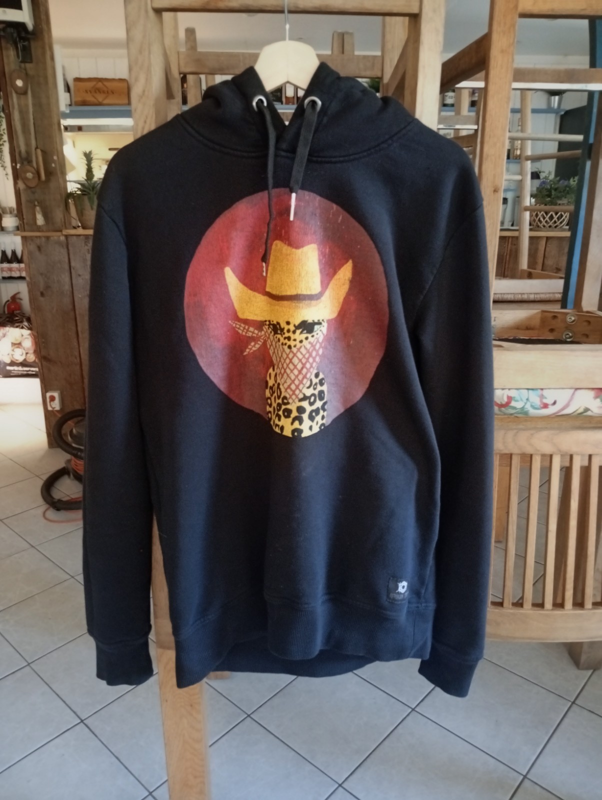 Black Herr luvtröja – Star of Africa – Size M