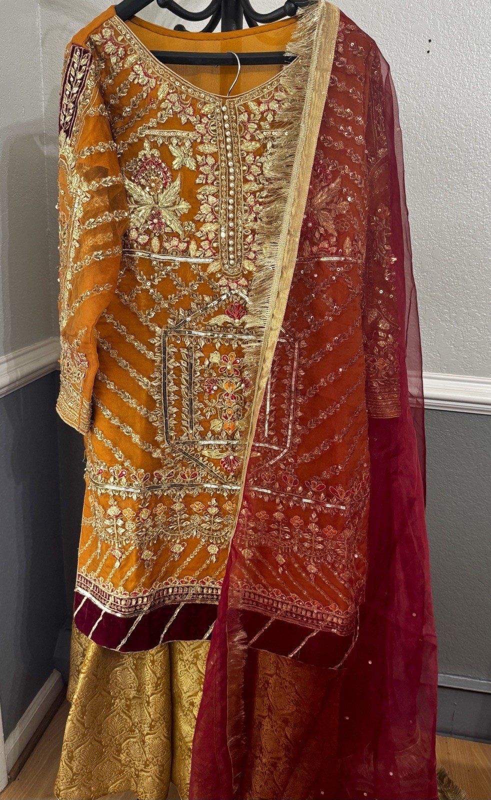 Women’s Gold Embroidered Net Salwar Kameez Suit Set with Dupatta Size M