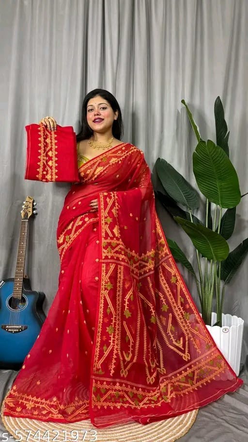 Traditional Bengali Handmade Jamdani Saree With Unstitched Bloused Wedding Wear