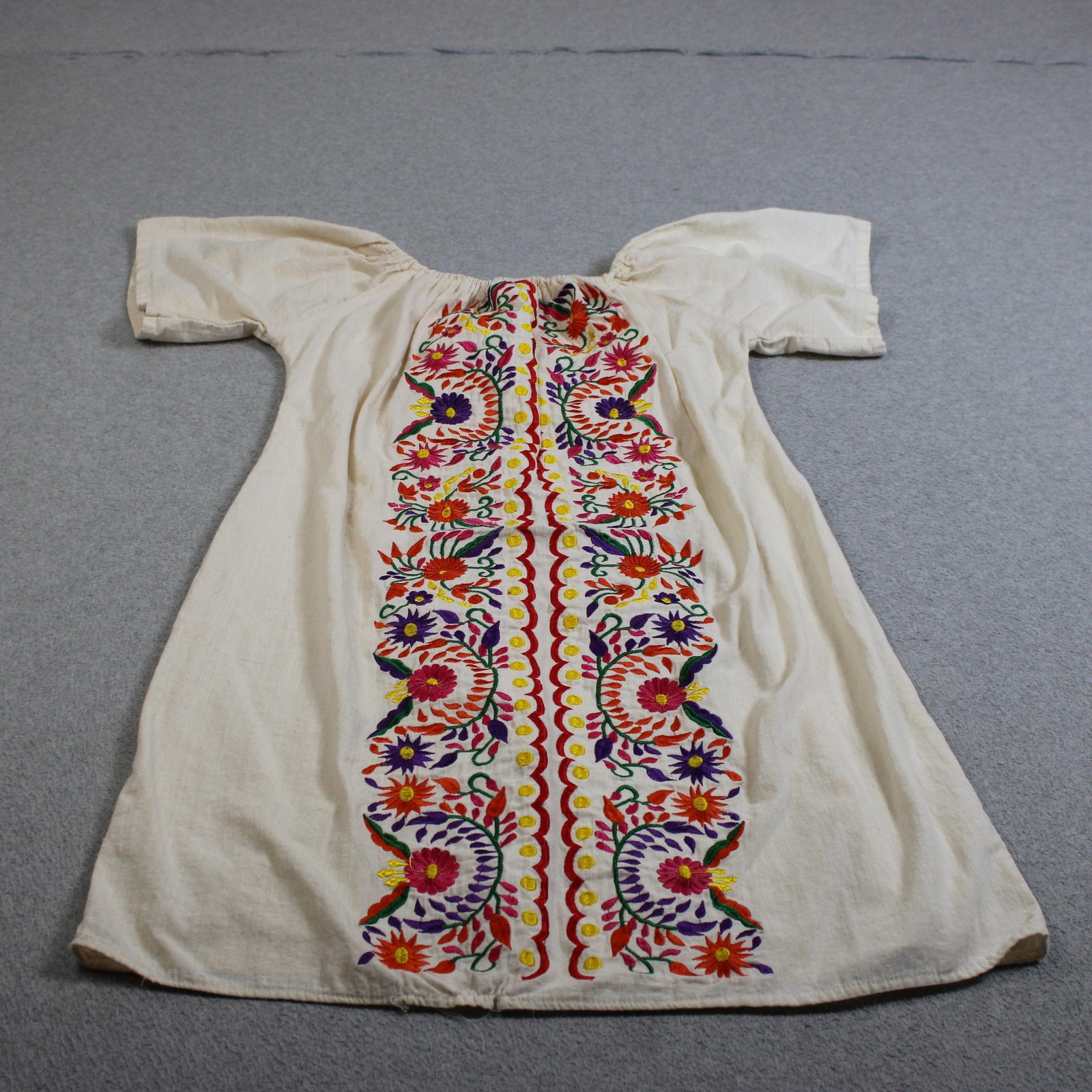 Mexican Embroidered Floral Dress Medium Cream Floral Peasant Boho Tunic Retro