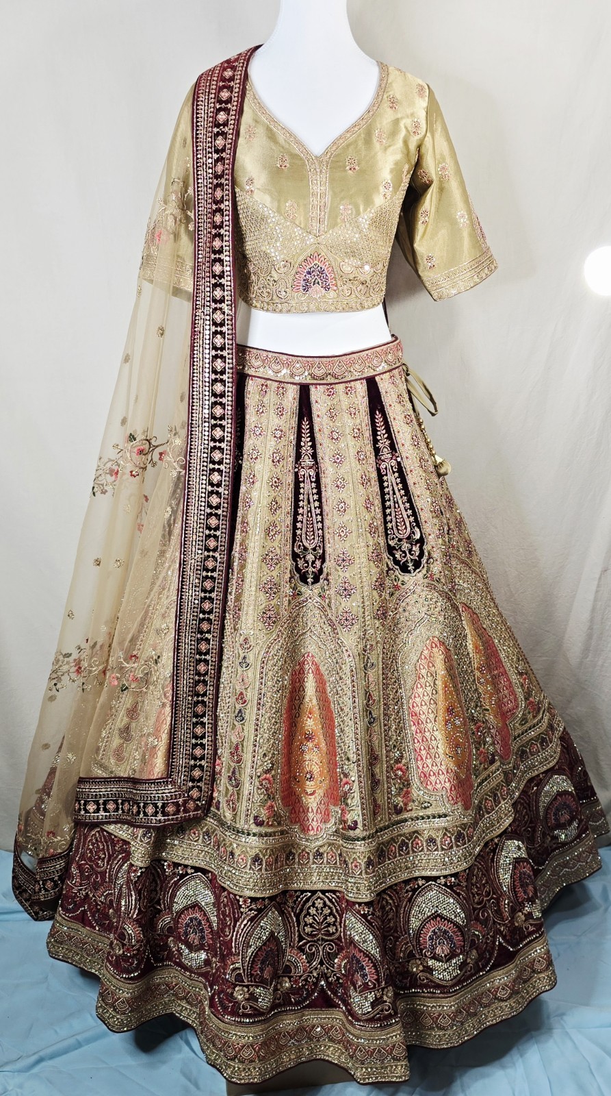 Heavy Embroidered Lehenga Choli Set 3pc Gold Maroon Bridal M/L