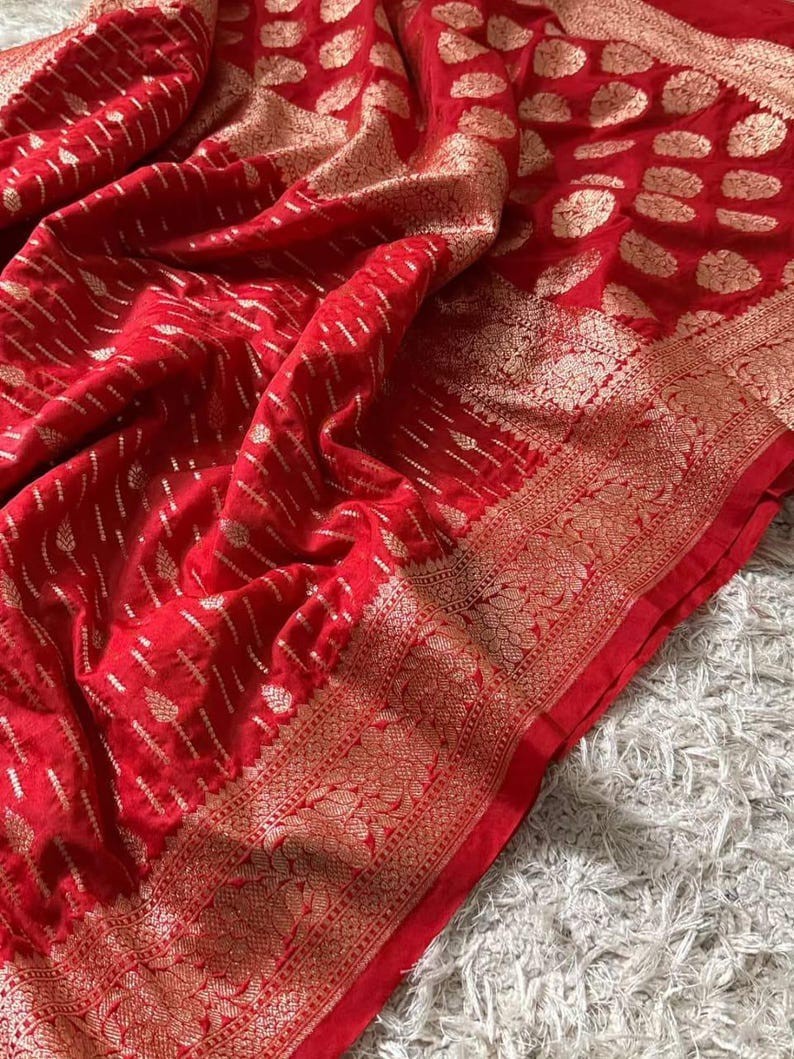 Karwa Chauth Special Banarasi Soft Silk Saree – Red with Silver Zari Weaving |