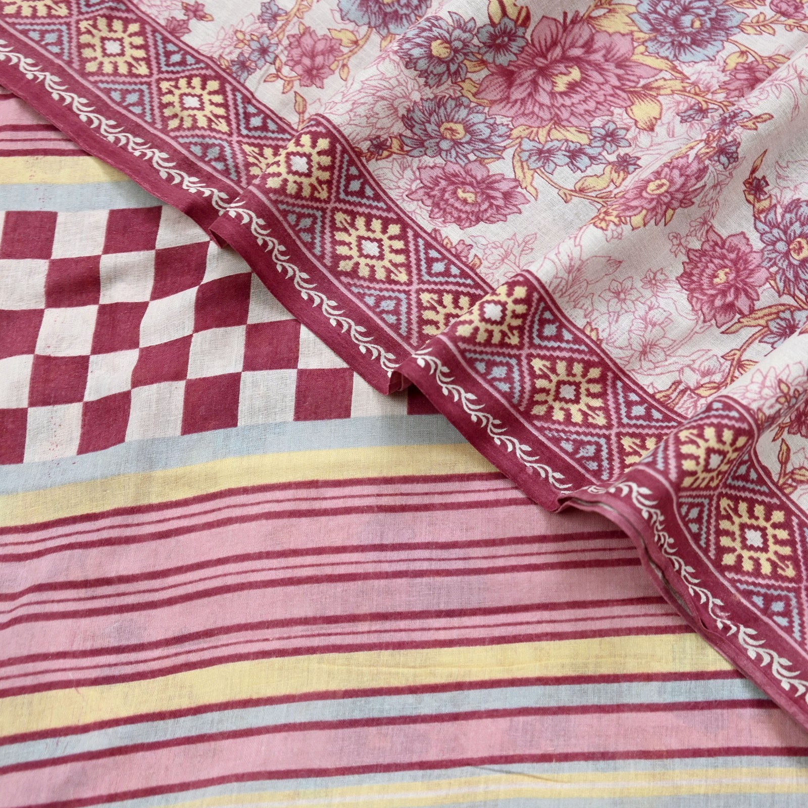 Vintage Sari Ivory & Pink Printed Blend Cotton Saree Craft Fabric 5Yd Soft Sewi