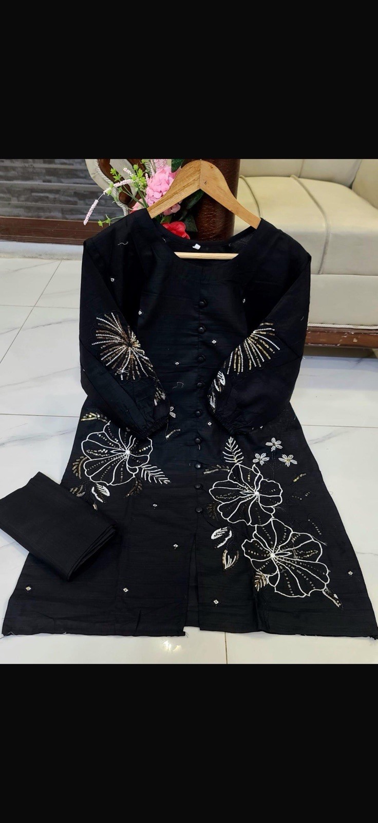 Women’s Black Embroidered Floral Kurta/Kurti w/ Buttons, Cotton, One Size