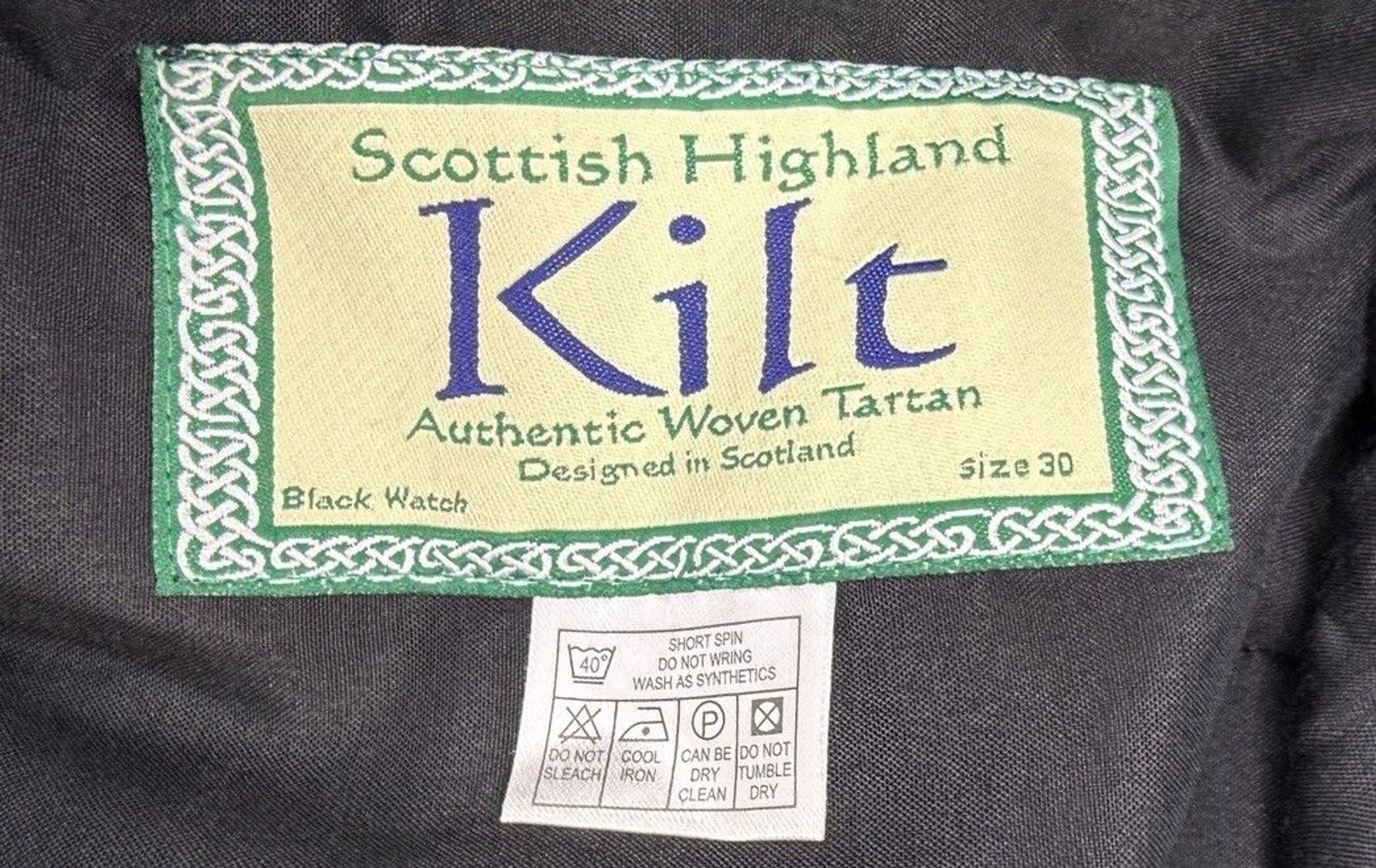 Authentic Scottish Black Watch Kilt – Wool Blend Traditional Tartan – Mens 30